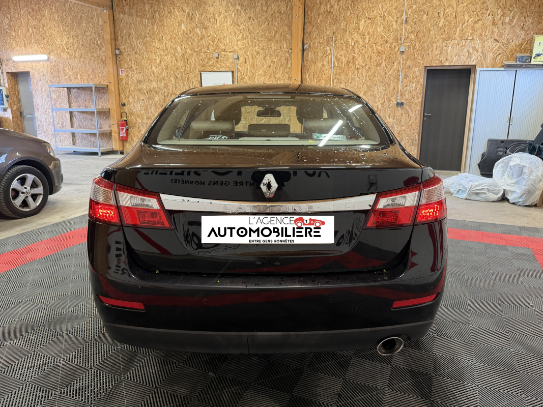 Renault Latitude — 4