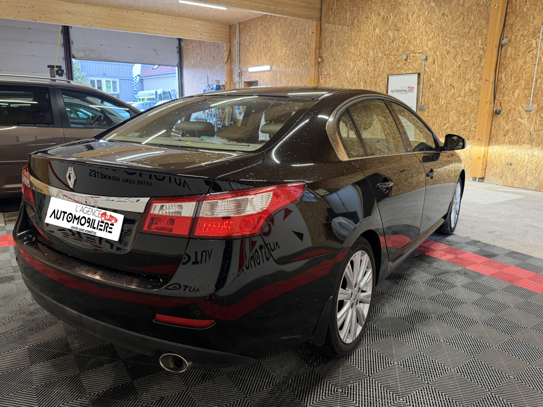 Renault Latitude — 5