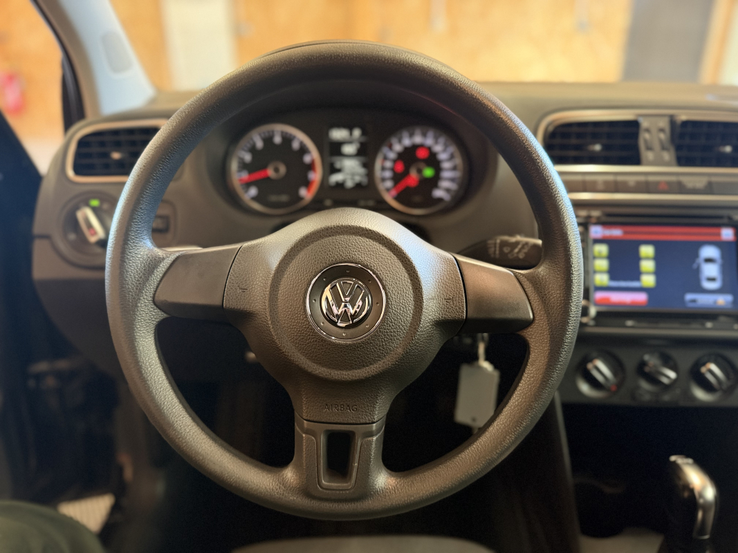 Volkswagen Polo — 11