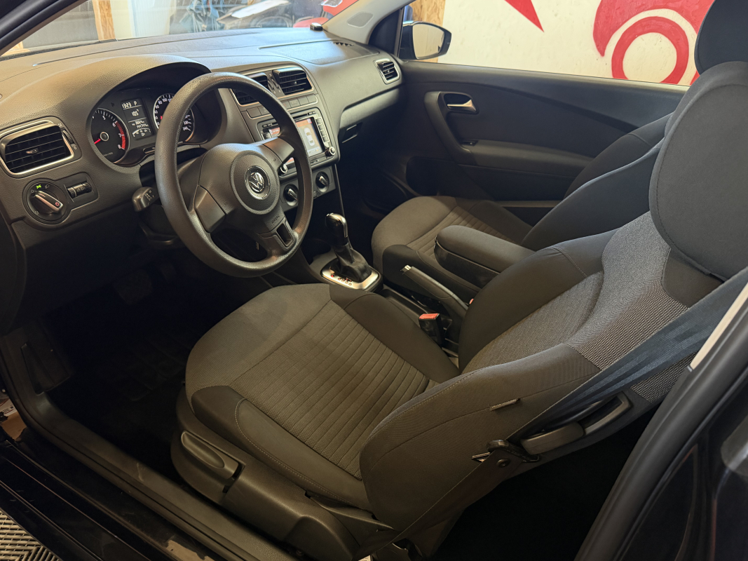 Volkswagen Polo — 10