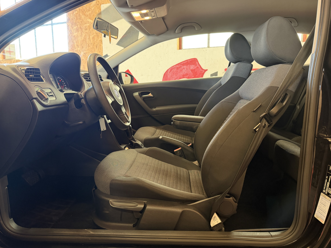 Volkswagen Polo — 8