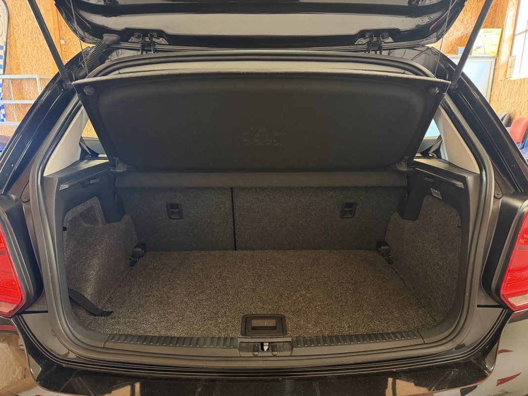 Volkswagen Polo — 16