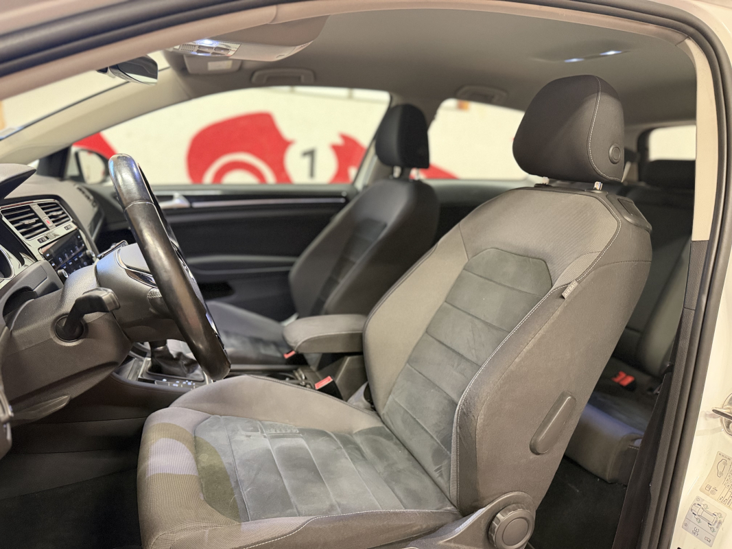 Volkswagen Golf — 10