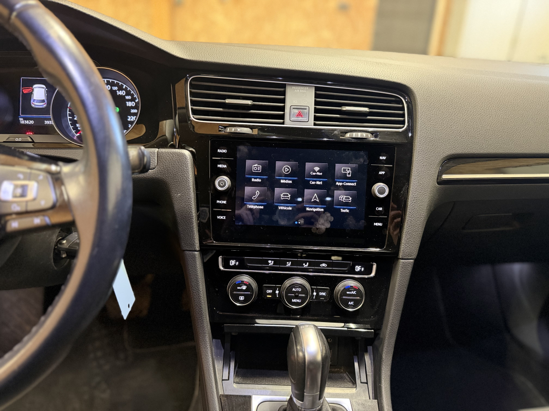 Volkswagen Golf — 17