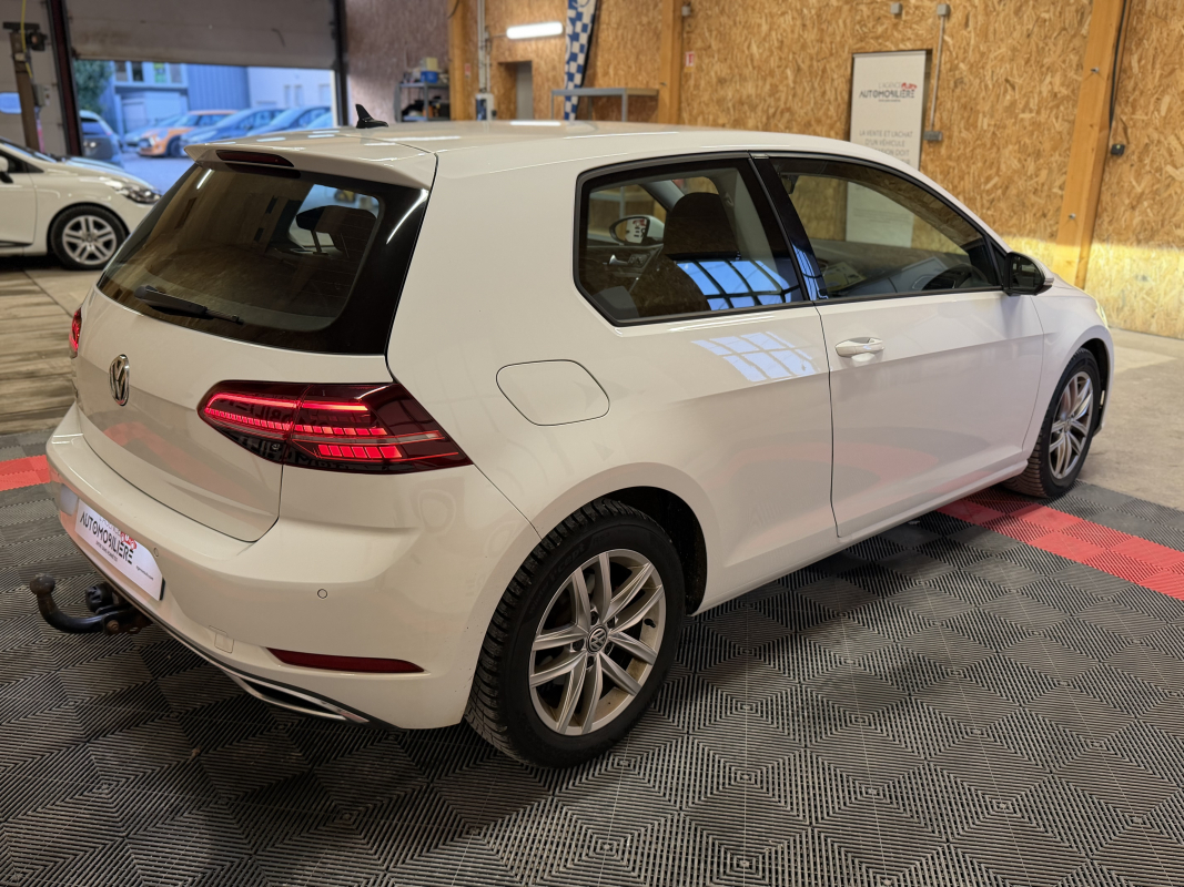 Volkswagen Golf — 5