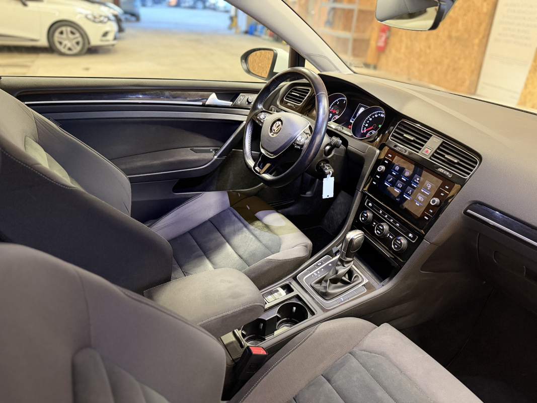 Volkswagen Golf — 13