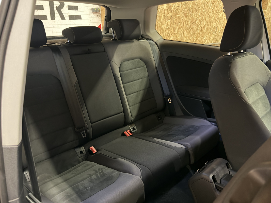 Volkswagen Golf — 15