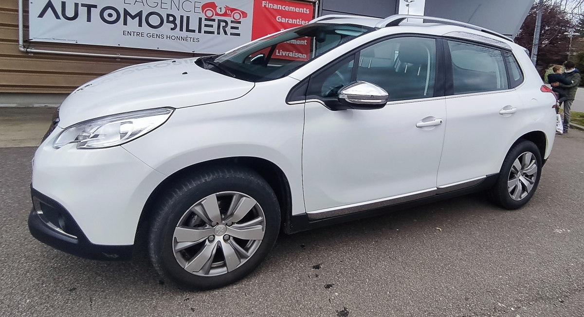 Peugeot 2008 — 10