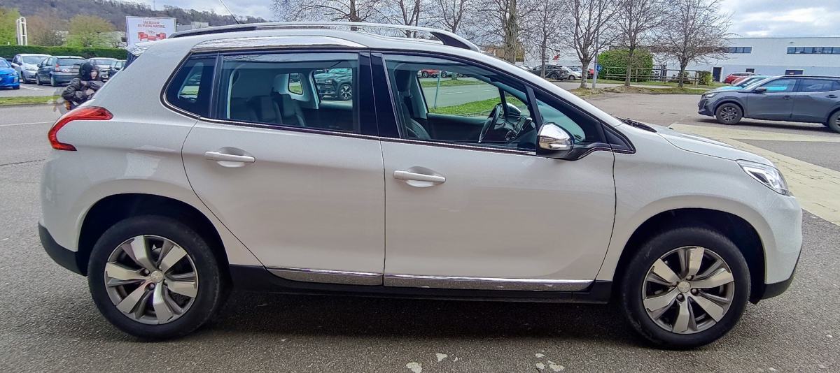 Peugeot 2008 — 6