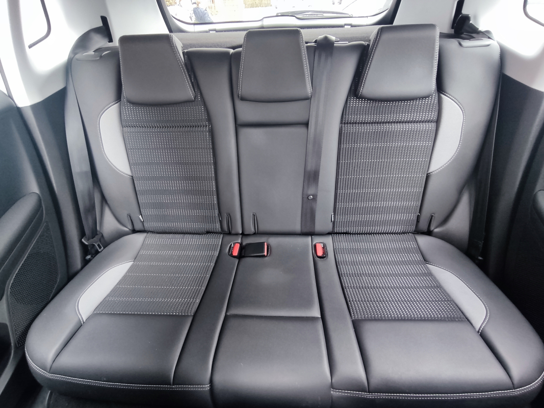 Peugeot 2008 — 15