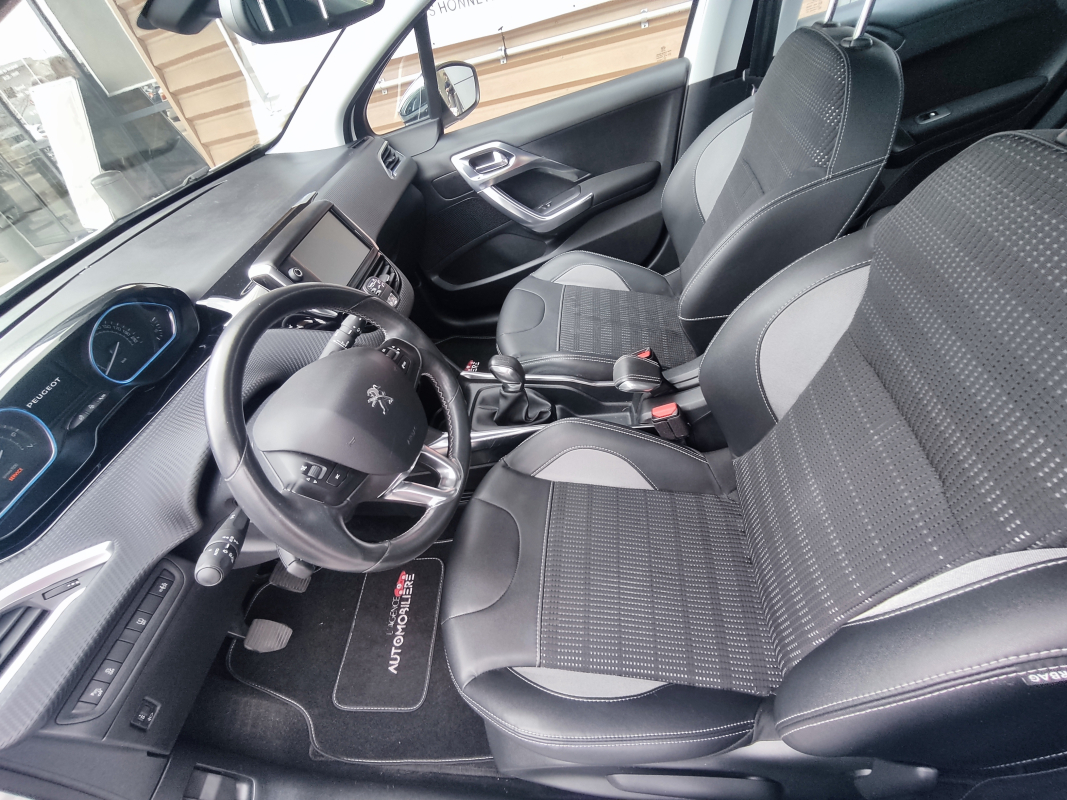 Peugeot 2008 — 11