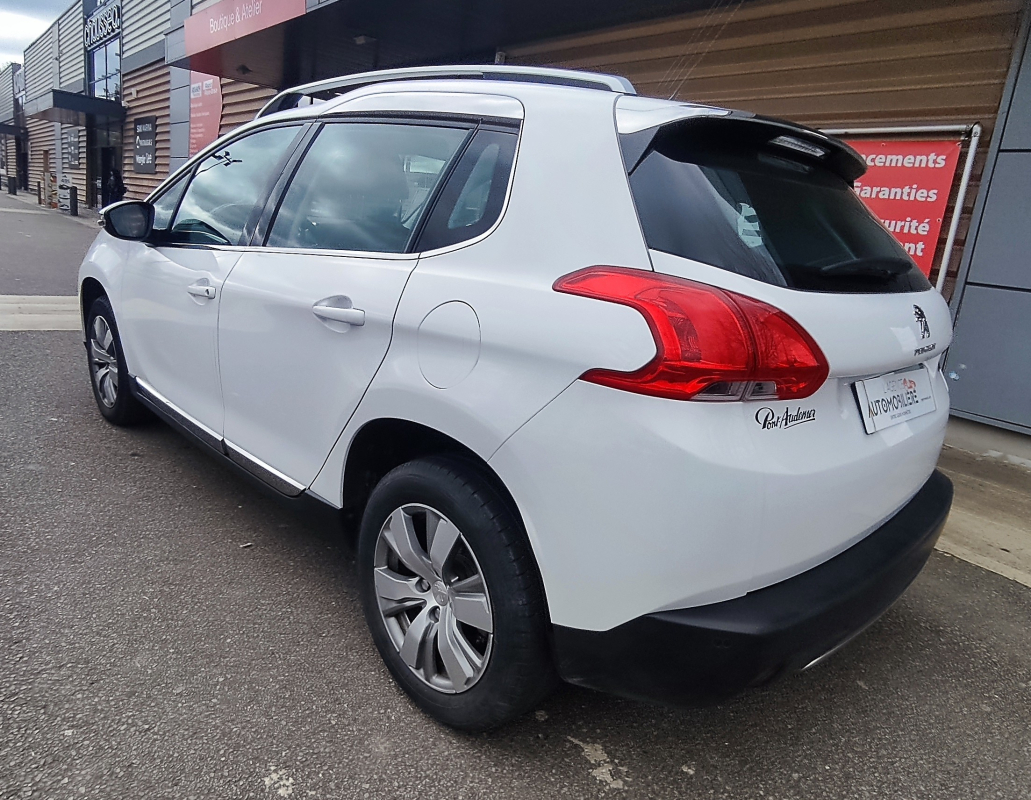 Peugeot 2008 — 23