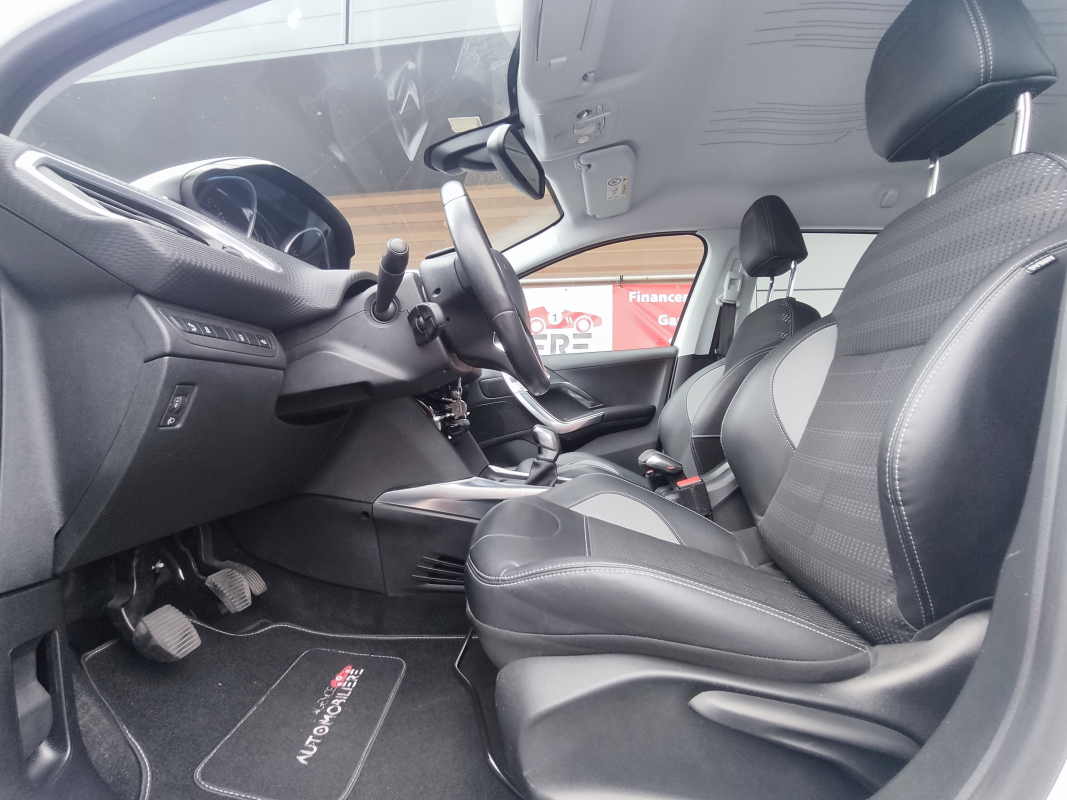 Peugeot 2008 — 24