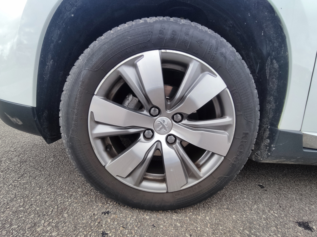Peugeot 2008 — 33