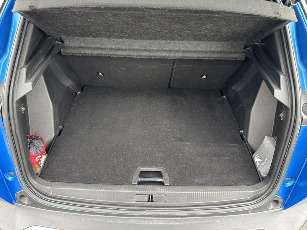Peugeot 2008 — 24