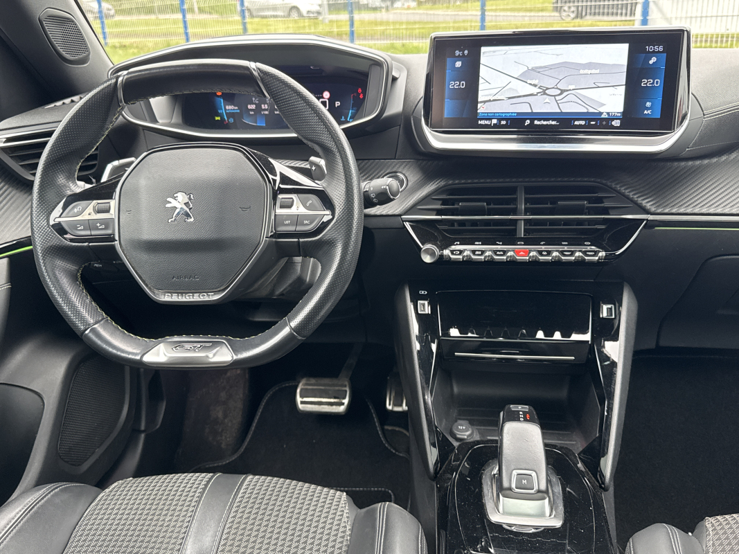 Peugeot 2008 — 18