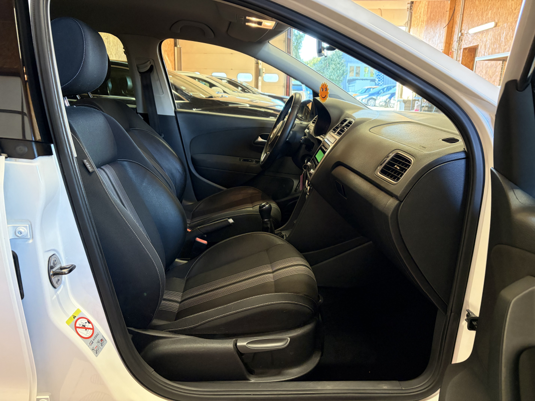 Volkswagen Polo — 16