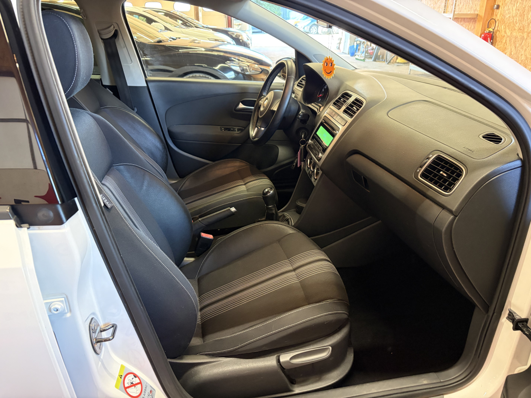Volkswagen Polo — 17