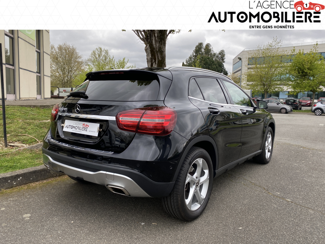 Mercedes GLA — 3