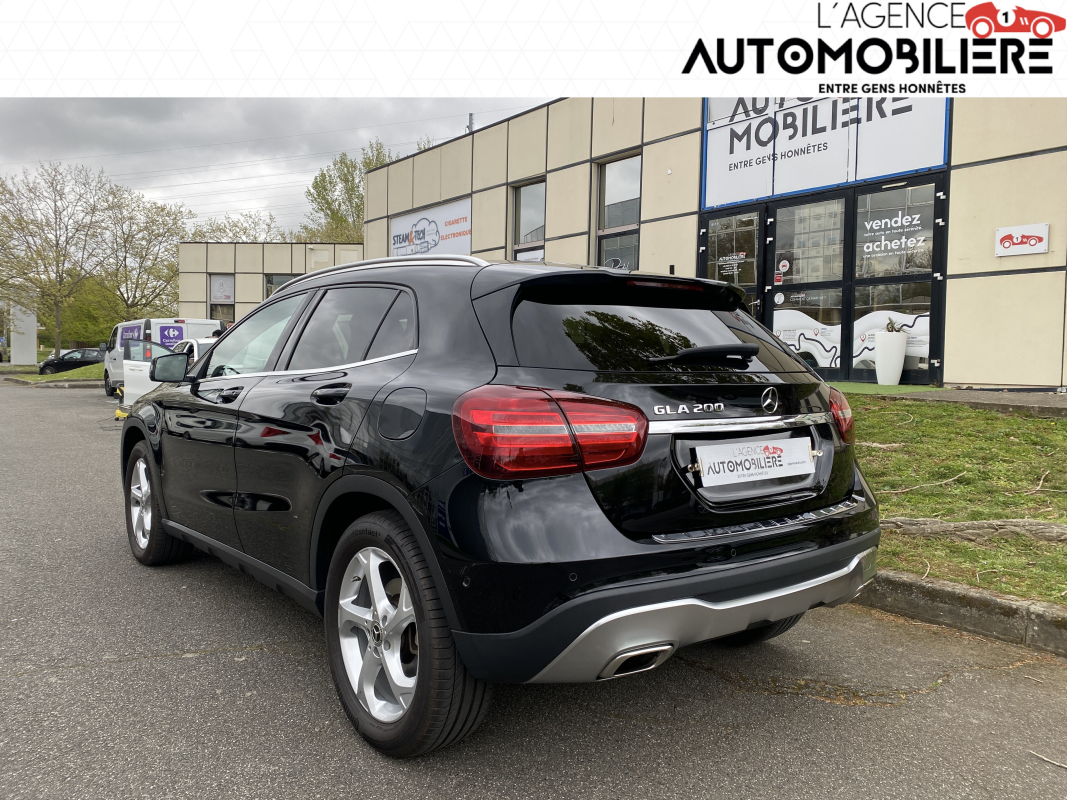 Mercedes GLA — 5