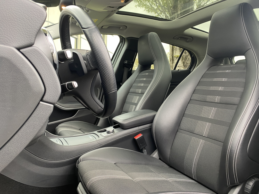 Mercedes GLA — 12