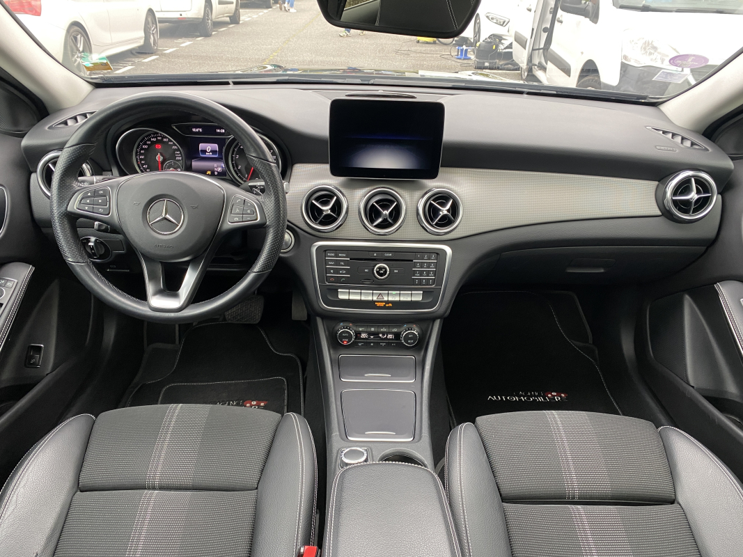 Mercedes GLA — 26