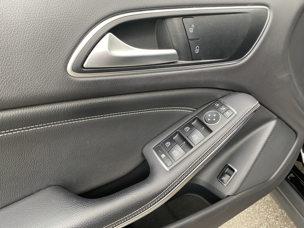 Mercedes GLA — 10