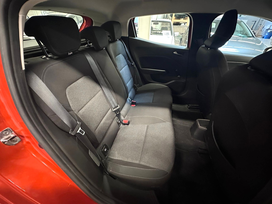 Renault Clio — 17