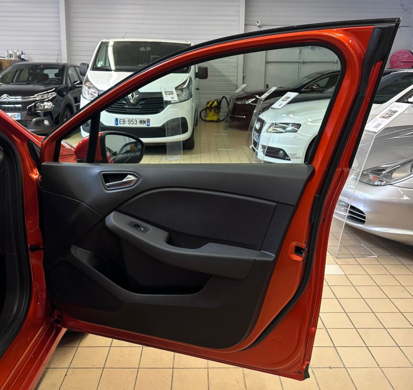 Renault Clio — 29