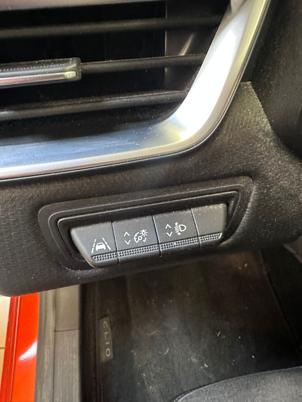 Renault Clio — 27