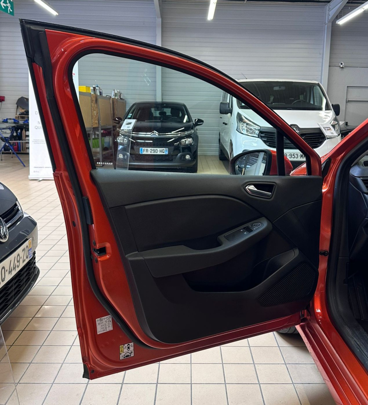 Renault Clio — 28