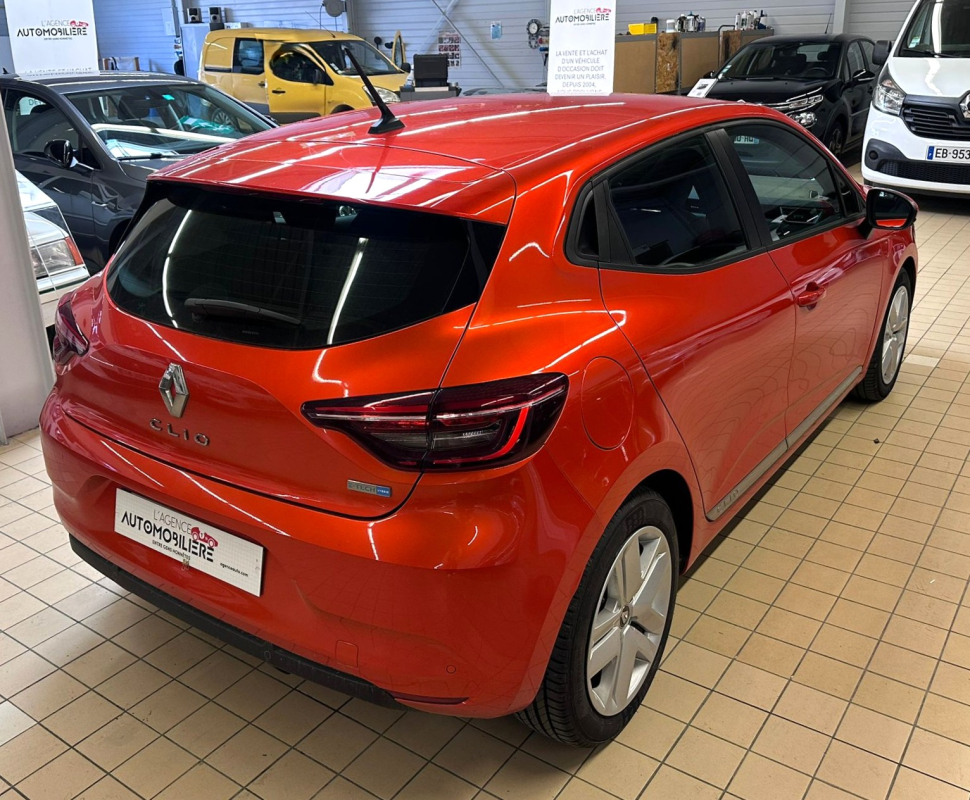 Renault Clio — 8