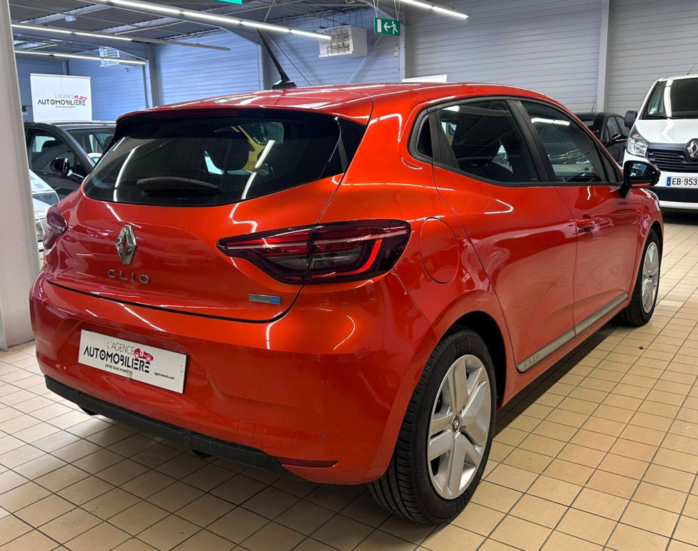 Renault Clio — 7