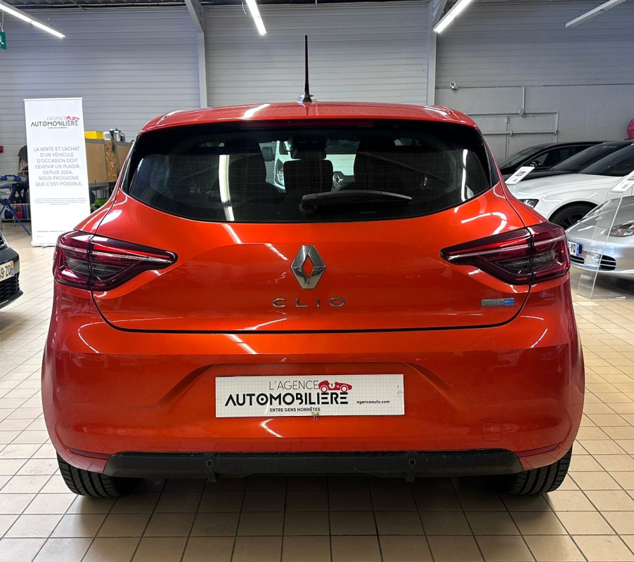 Renault Clio — 9