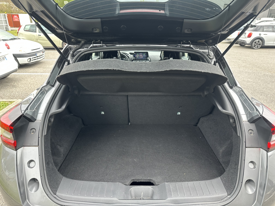 Nissan Juke — 23