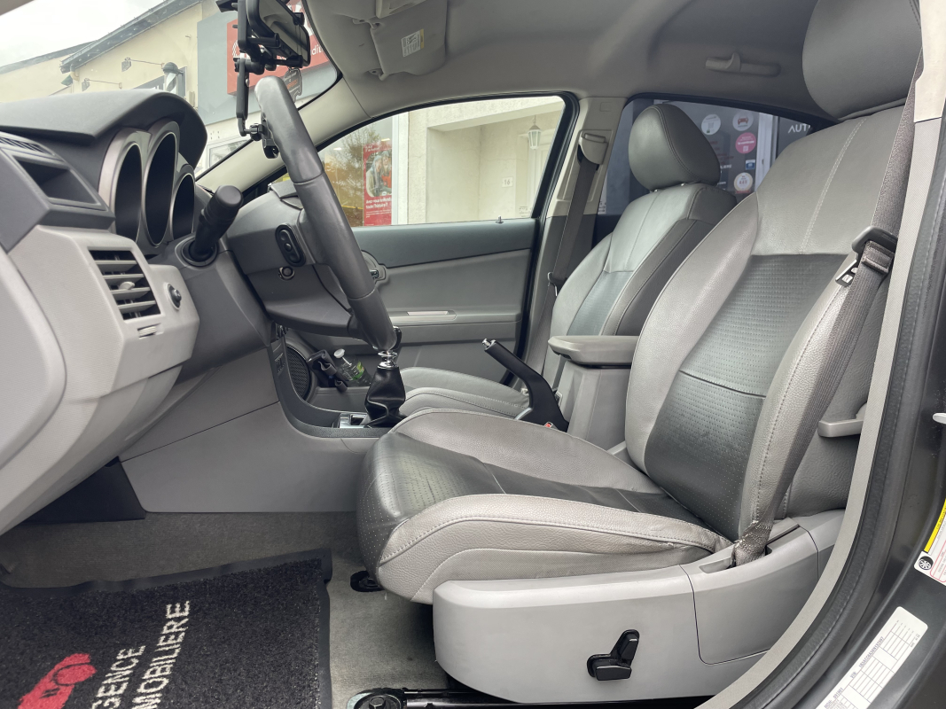 Dodge Avenger — 11