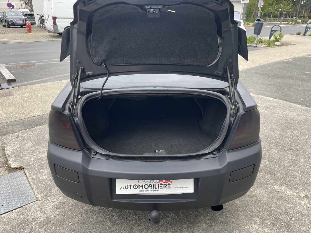 Dodge Avenger — 15