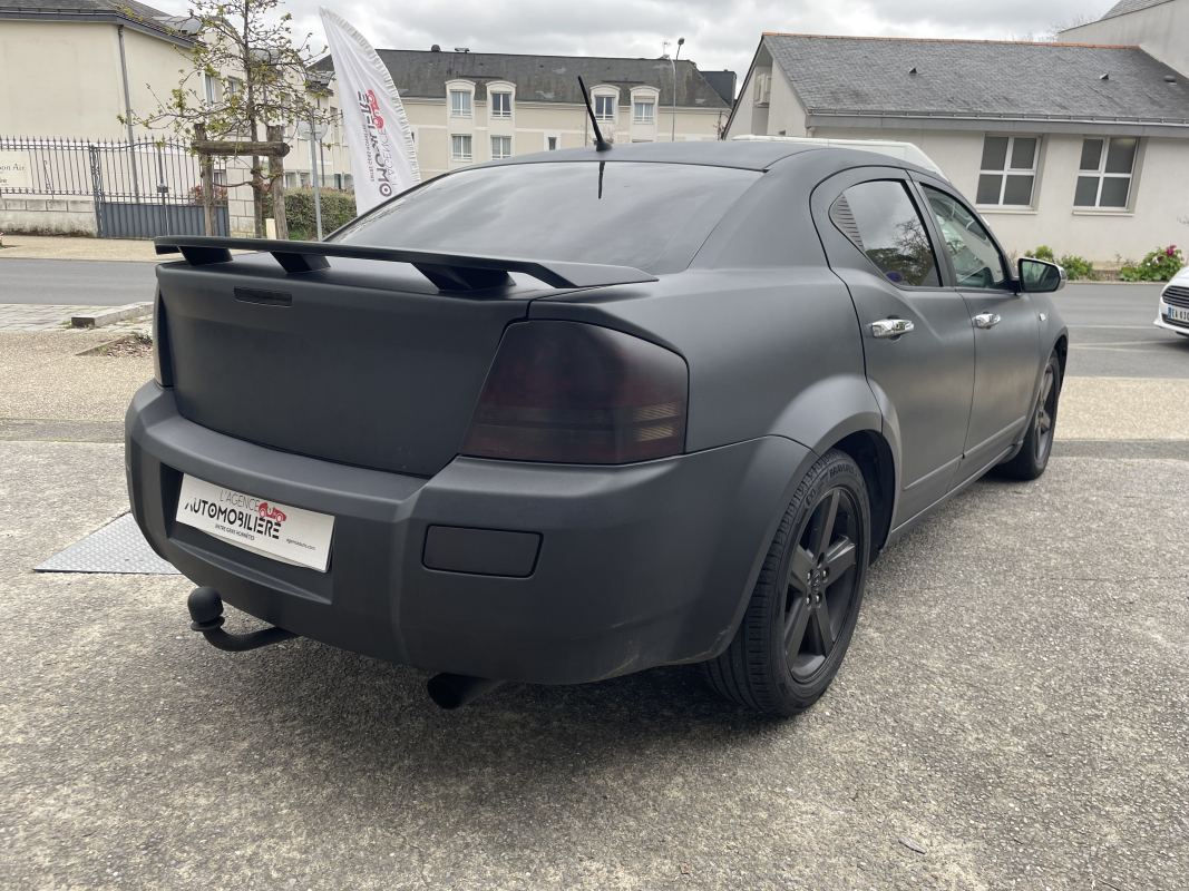 Dodge Avenger — 5
