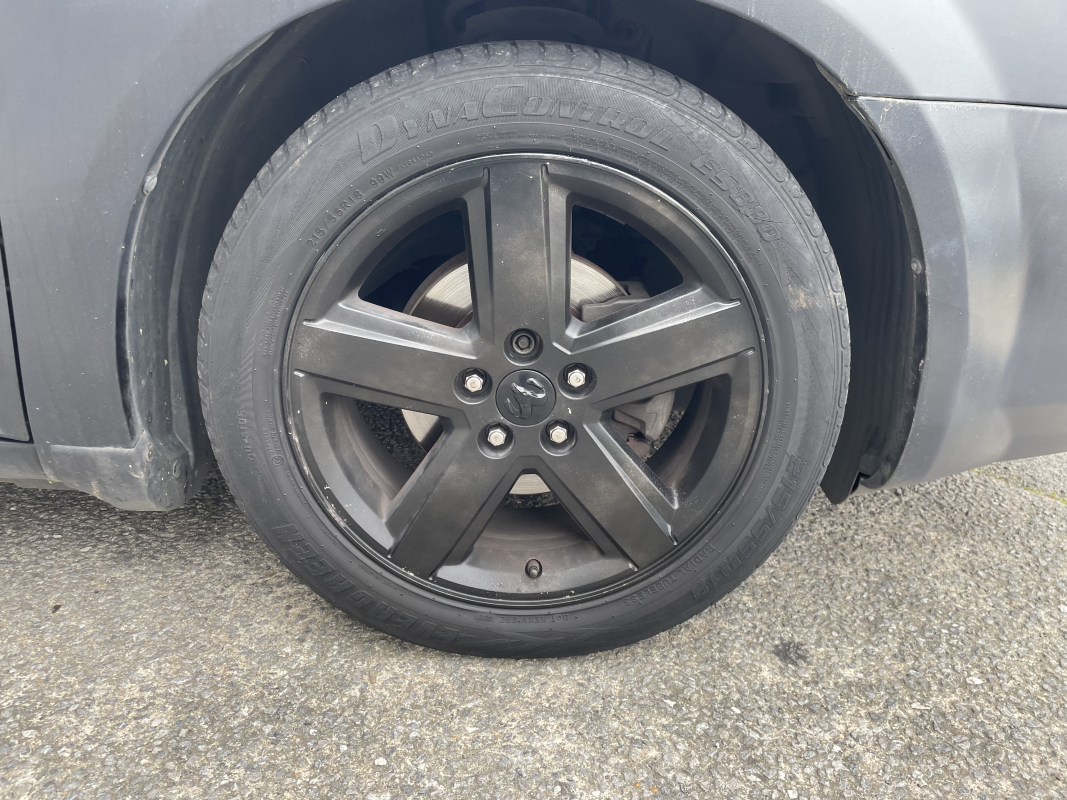 Dodge Avenger — 16
