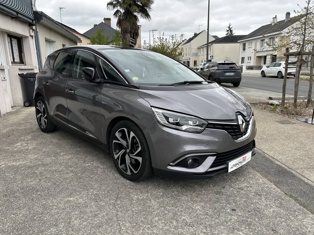 Renault Scenic — 3