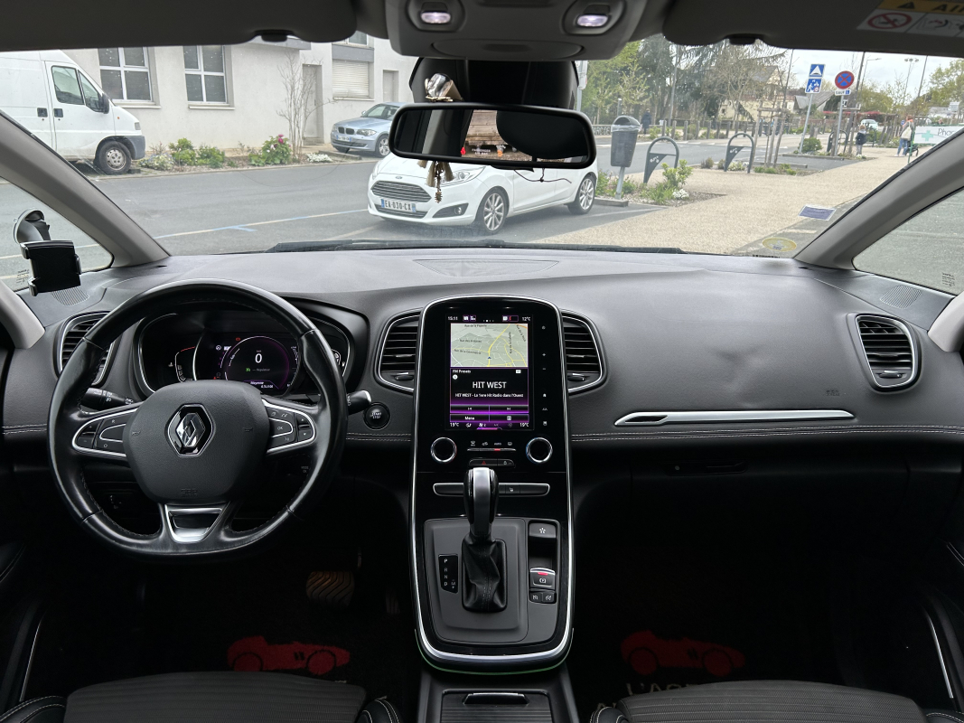 Renault Scenic — 11