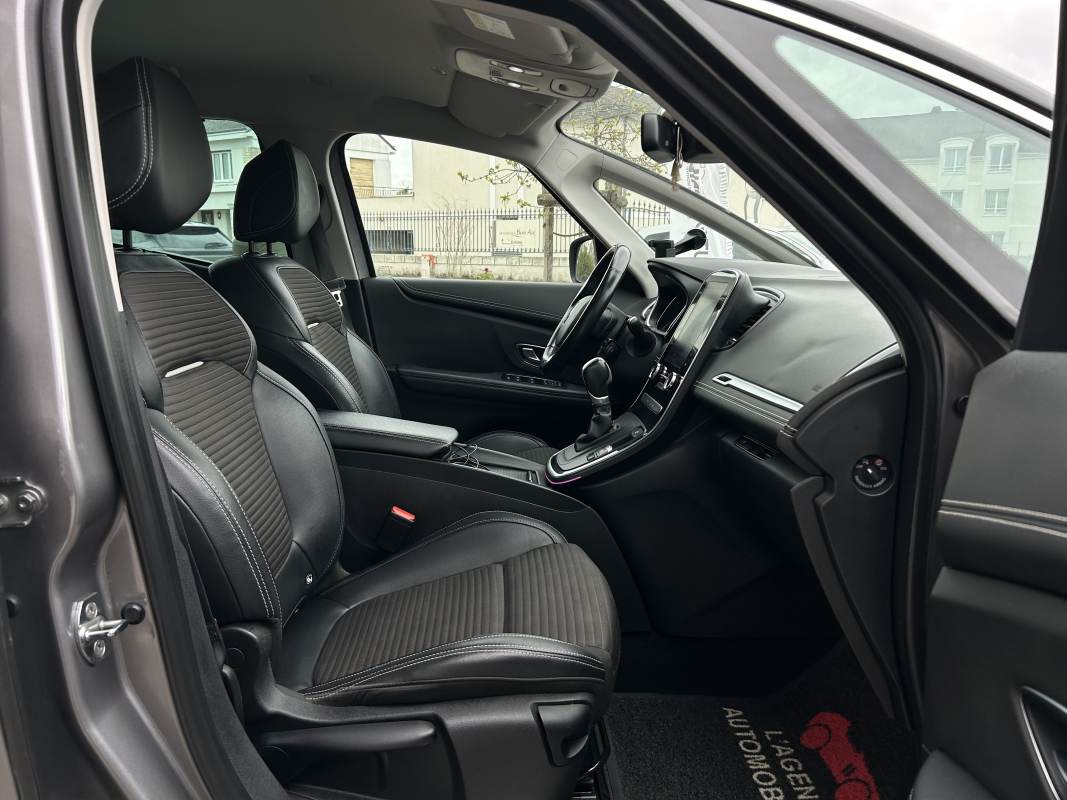 Renault Scenic — 13