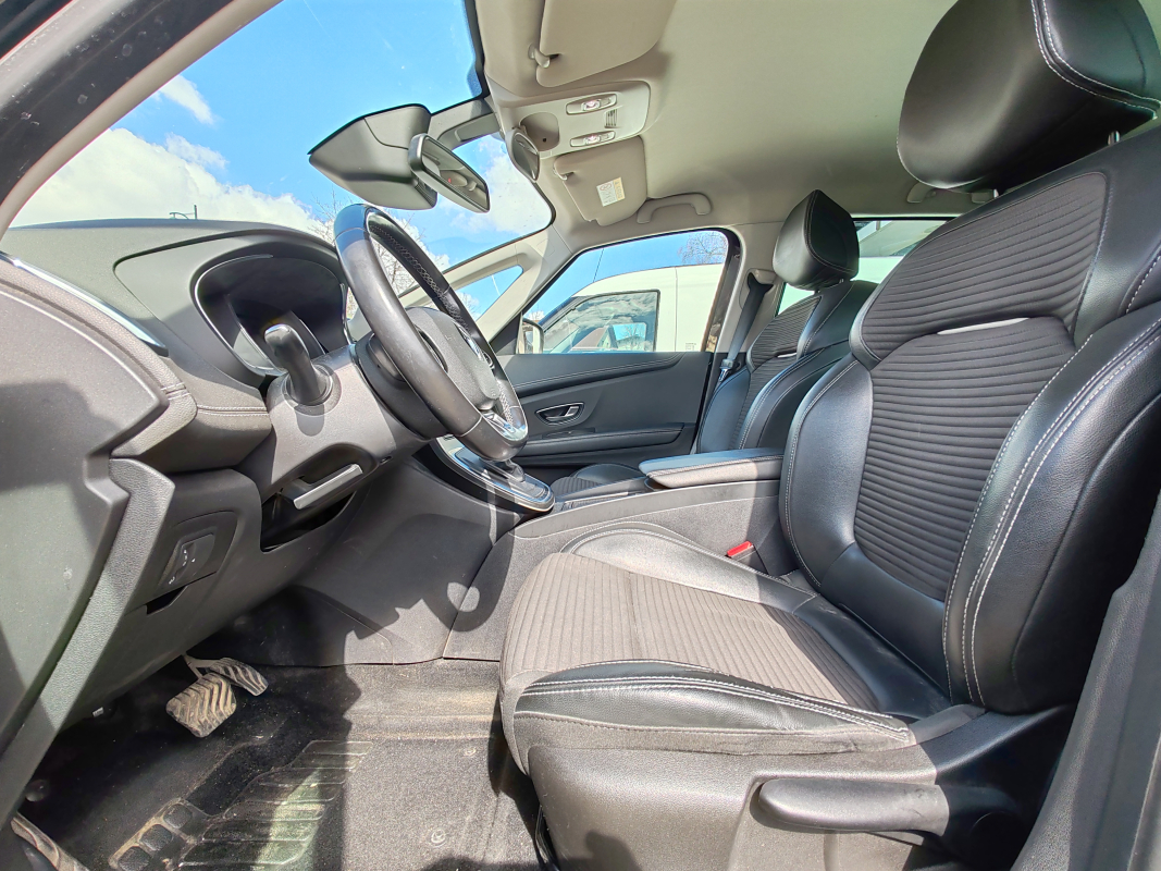 Renault Grand Scenic — 12