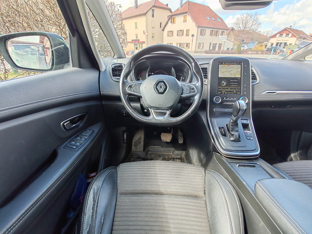 Renault Grand Scenic — 10