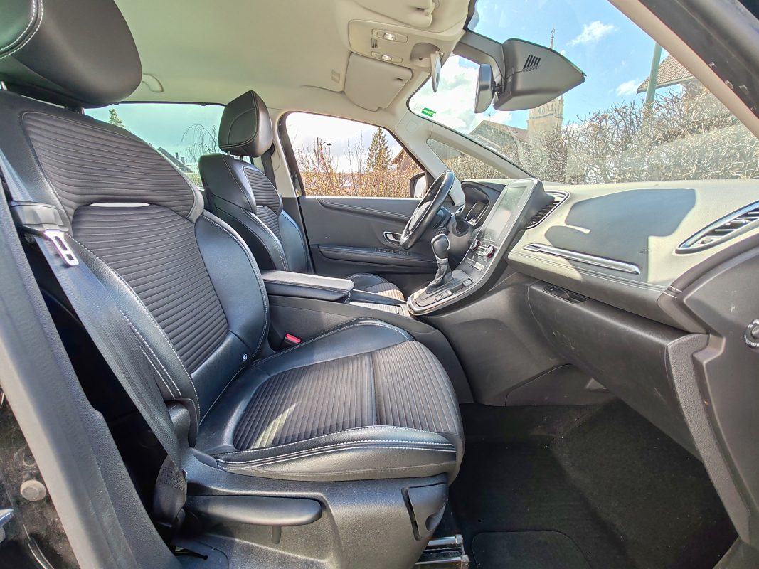 Renault Grand Scenic — 23