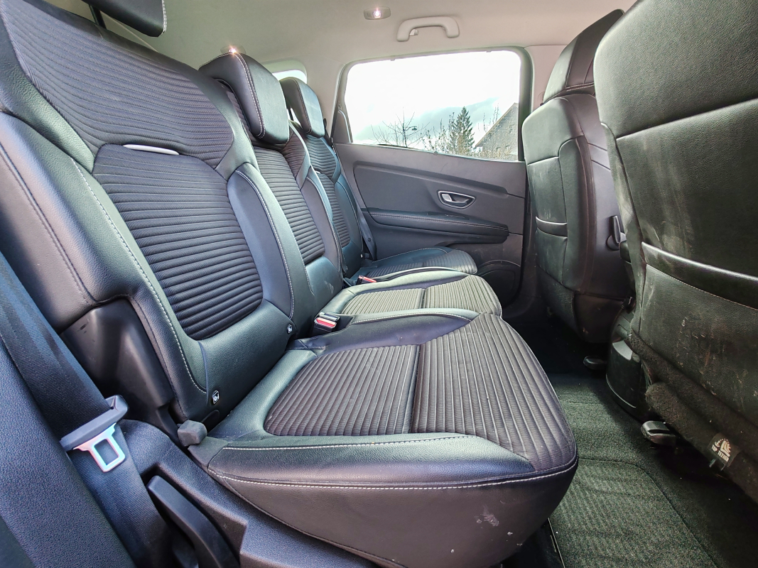 Renault Grand Scenic — 21