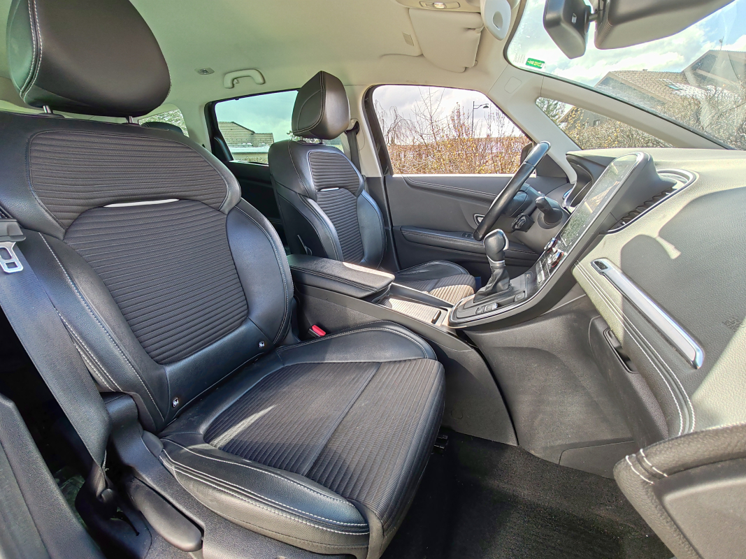 Renault Grand Scenic — 22