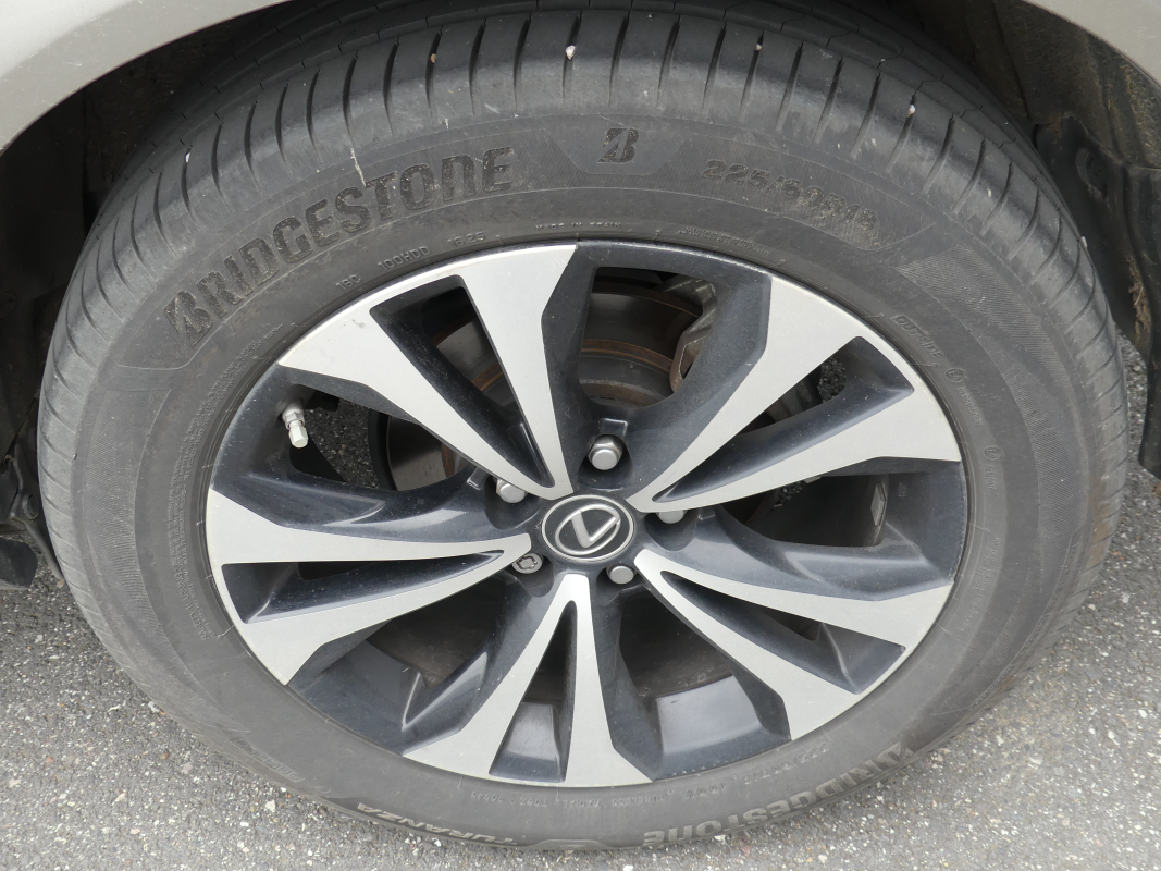 Lexus NX — 25
