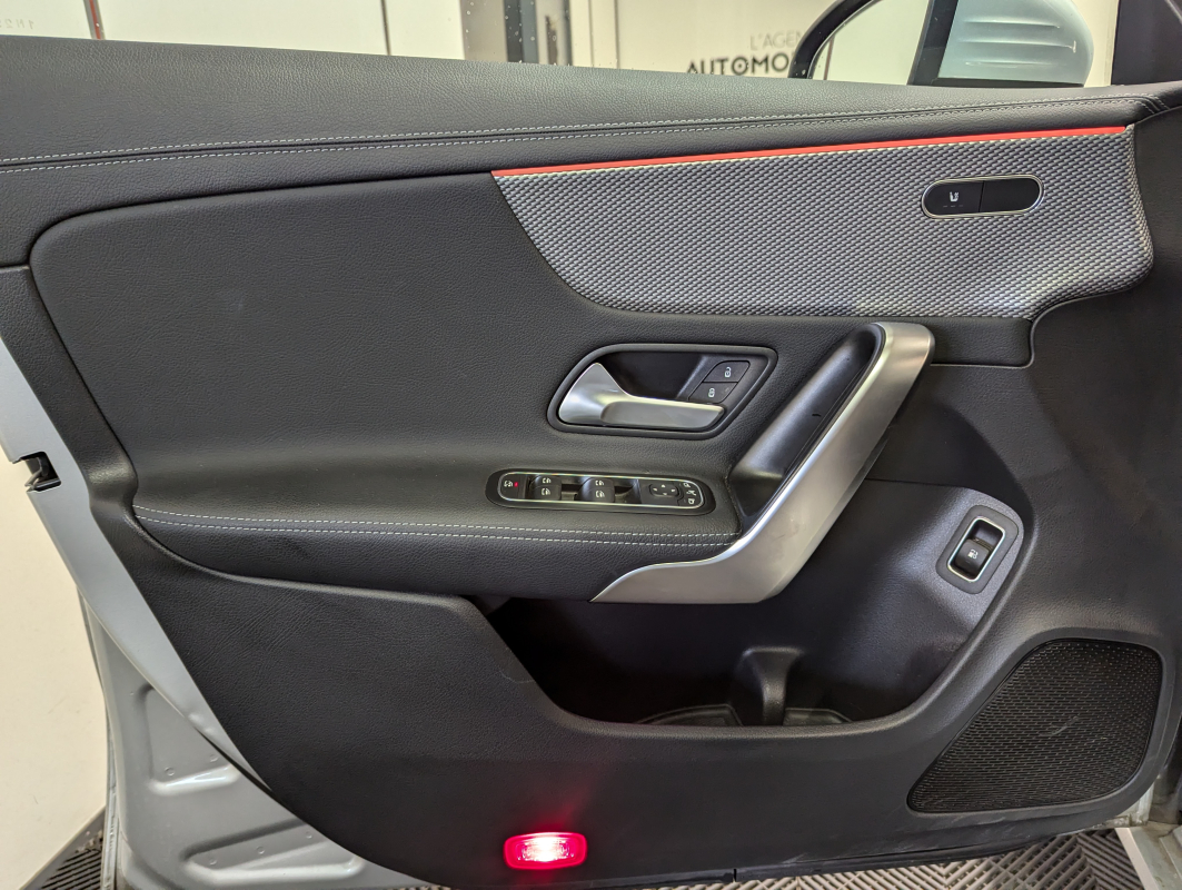 Mercedes Classe CLA — 28