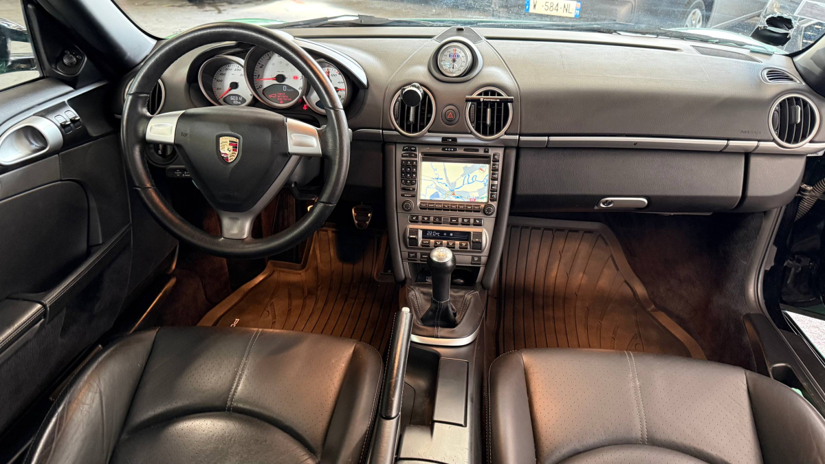 Porsche Cayman — 10